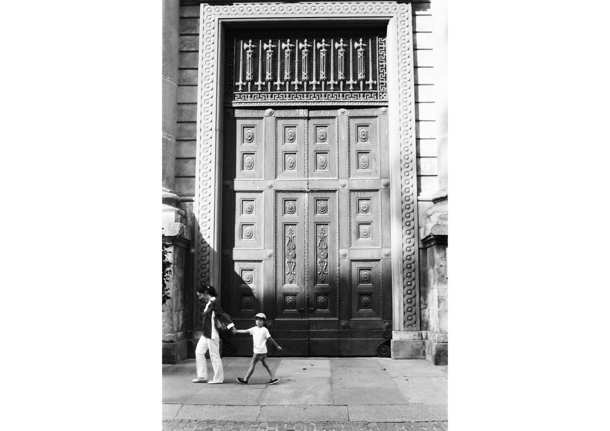 Child and Mother in Cuneo-1